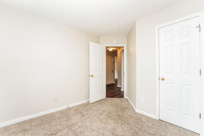 Building Photo - 218 Adam Cir