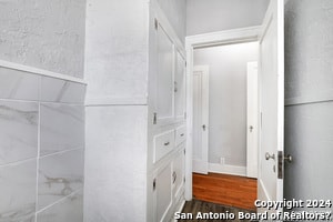 Building Photo - 527 Fulton Ave