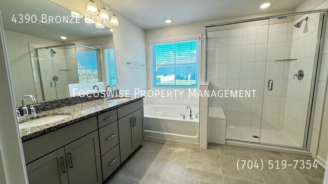 Building Photo - 4390 Bronze Blvd