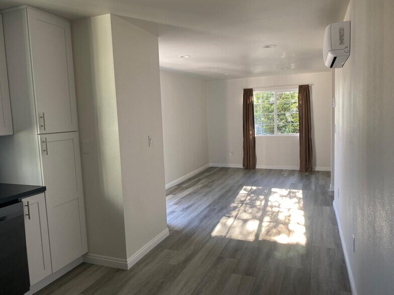 Living room - 10947 Exposition Blvd