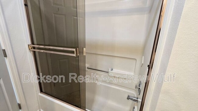 Building Photo - 247 Cheney St