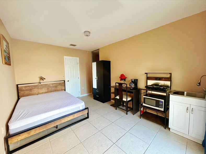 Primary Photo - 13473 SW 142nd Ter