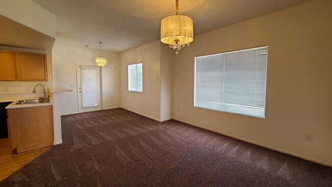 Building Photo - 2 Bedroom Condo located in Southwest Las Vegas
