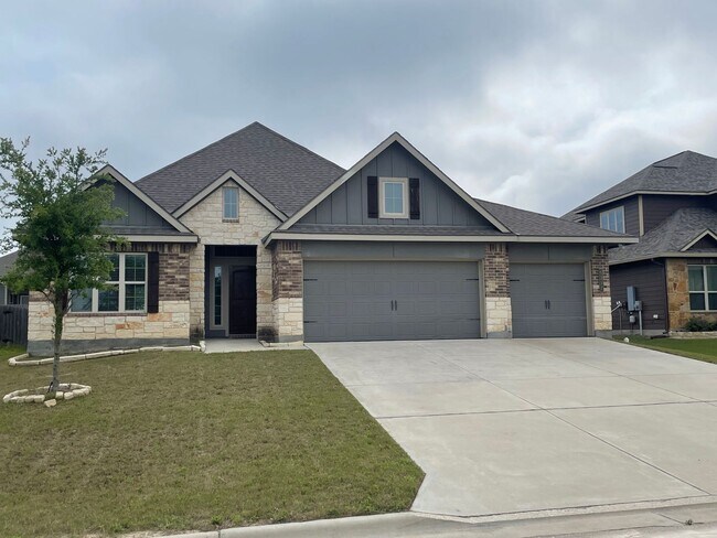 Primary Photo - 4 BEDROOM NEAR STILLHOUSE HOLLOW LAKE