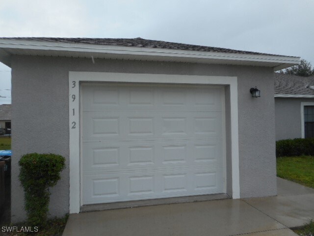 Building Photo - 3912 SW 15th Pl