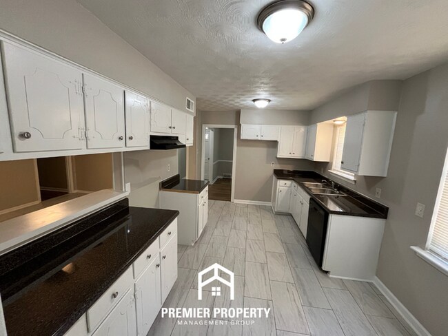 Building Photo - NEWLY RENOVATED 4BR/2BA Whitehaven Home | Detached 2-Car Garage & Tile Floors