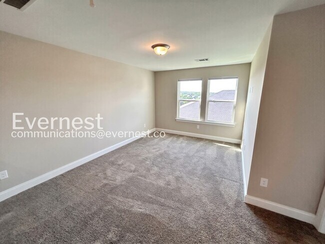 Building Photo - Modern Comfort Meets Community Charm with Garage  / 4 Beds & 3.5 baths / Available Now!