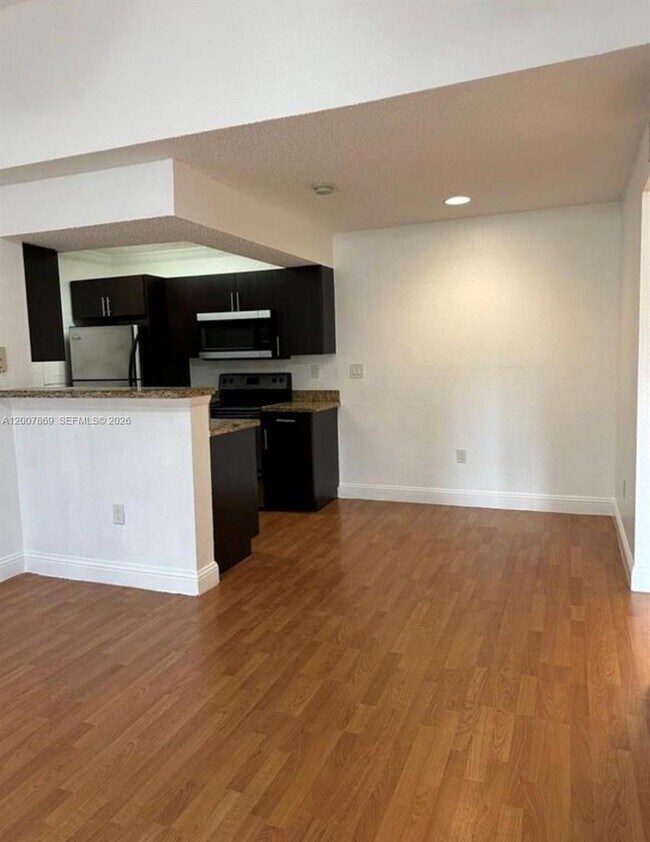 Building Photo - 15570 SW 105th Ln