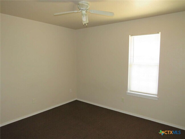Building Photo - 5701 Redstone Dr