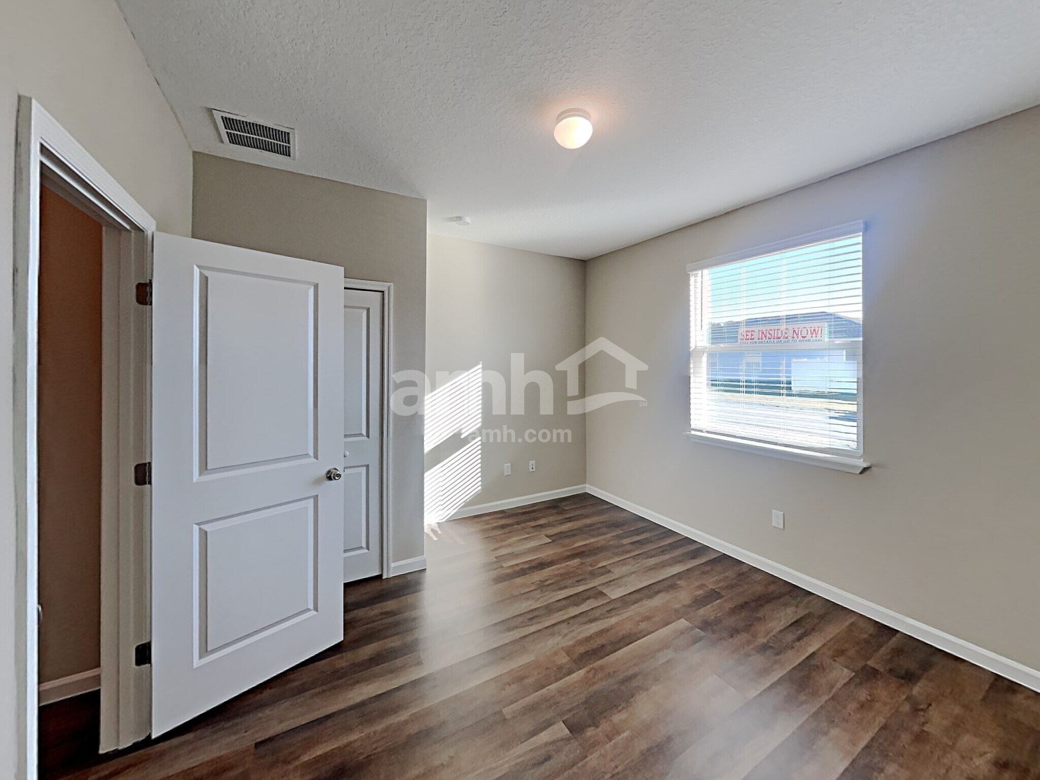 Building Photo - 40 Hemlock Pt
