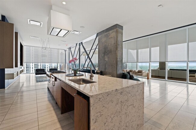 Building Photo - 301 West Ave