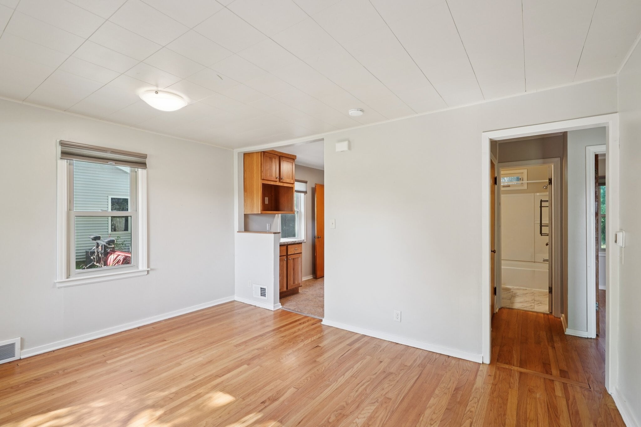 Building Photo - 1118 Lorraine Dr