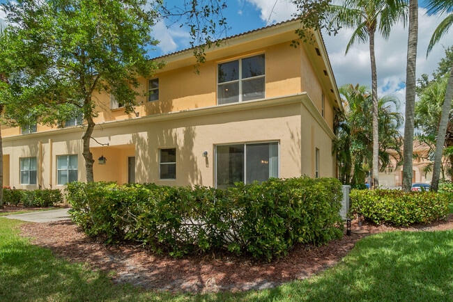 Building Photo - 123 Wakulla Springs Way