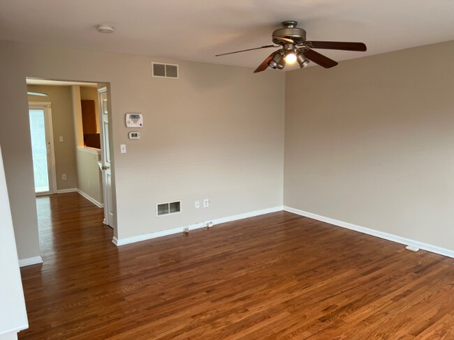 Building Photo - 408 Naughty Ln