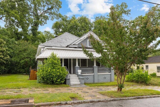 Primary Photo - 537 S Jackson St