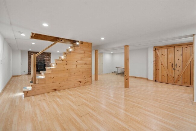 Building Photo - 56 Parmenter Ln