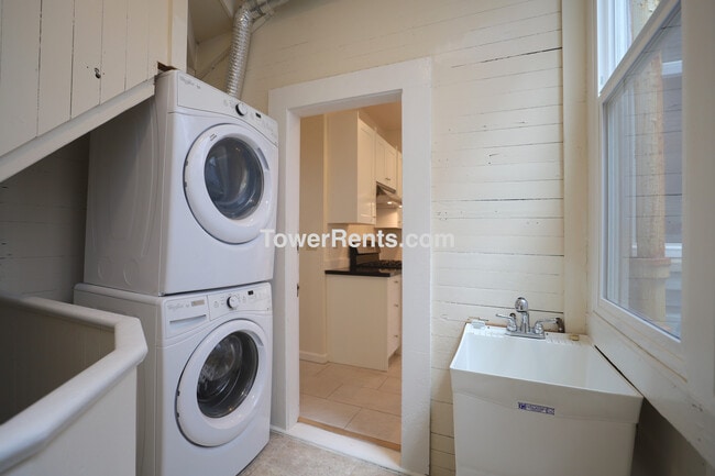 Building Photo - 309-311 Church Street