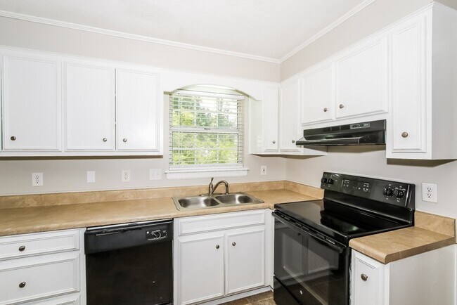 Building Photo - Charming Home in Augusta, GA