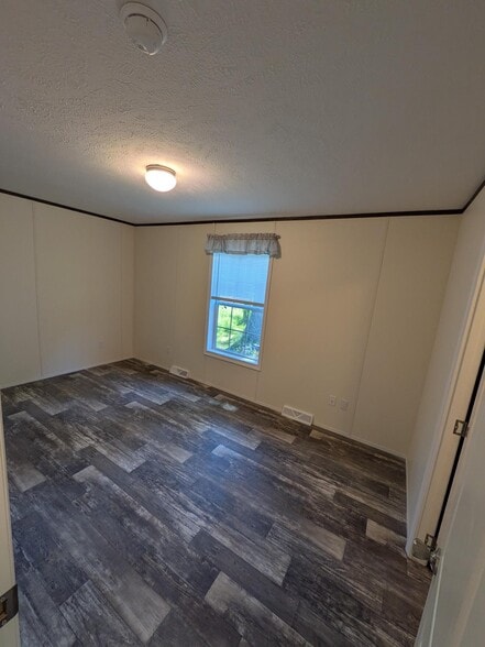 Building Photo - 27 Garden Cir