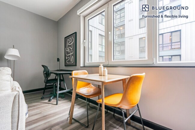 Building Photo - 1313 L St NW