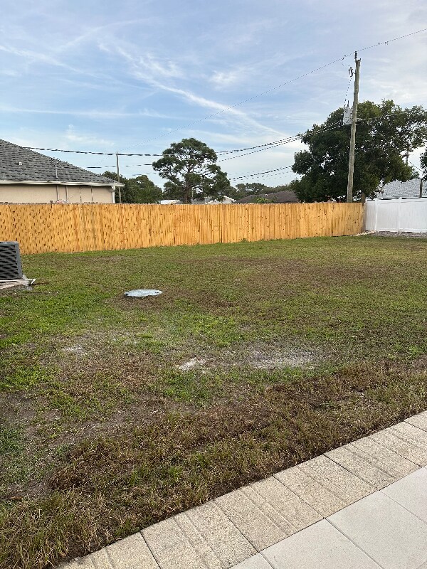 Building Photo - 1552 Baker St NE