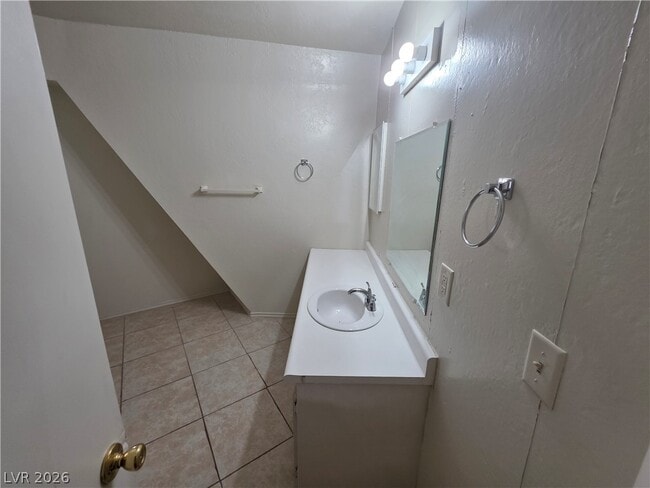 Building Photo - 1427 San Felipe Dr