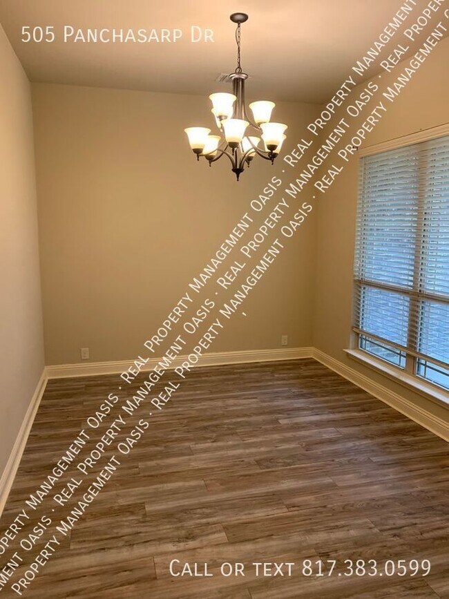 Building Photo - 505 Panchasarp Dr