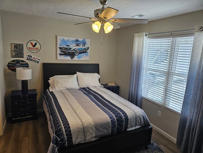 Building Photo - Vroooom . . . . the ROAD is calling. . . .Fully furnished themed rental includes all utilities an...