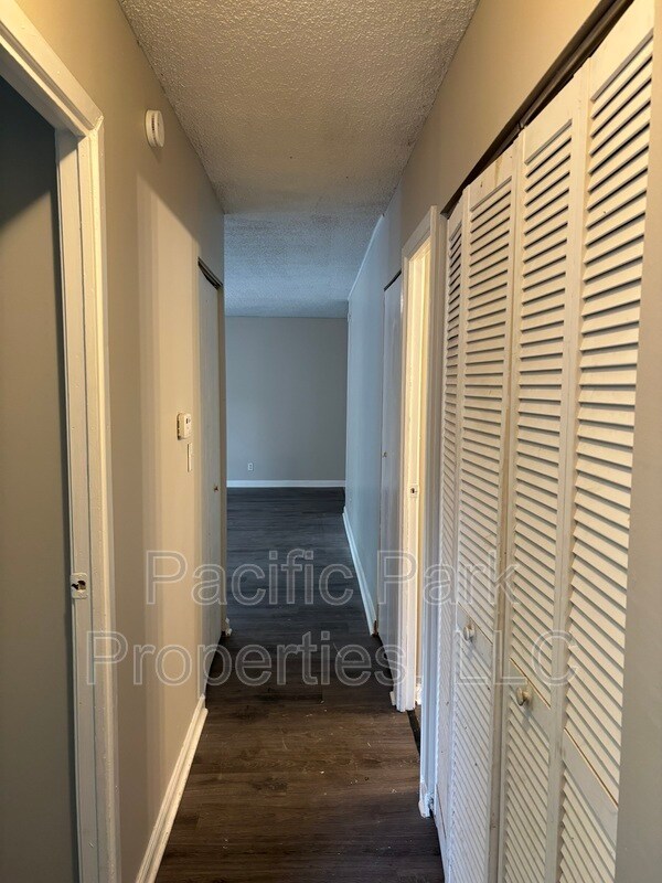 Building Photo - 3639 Richelieu Rd