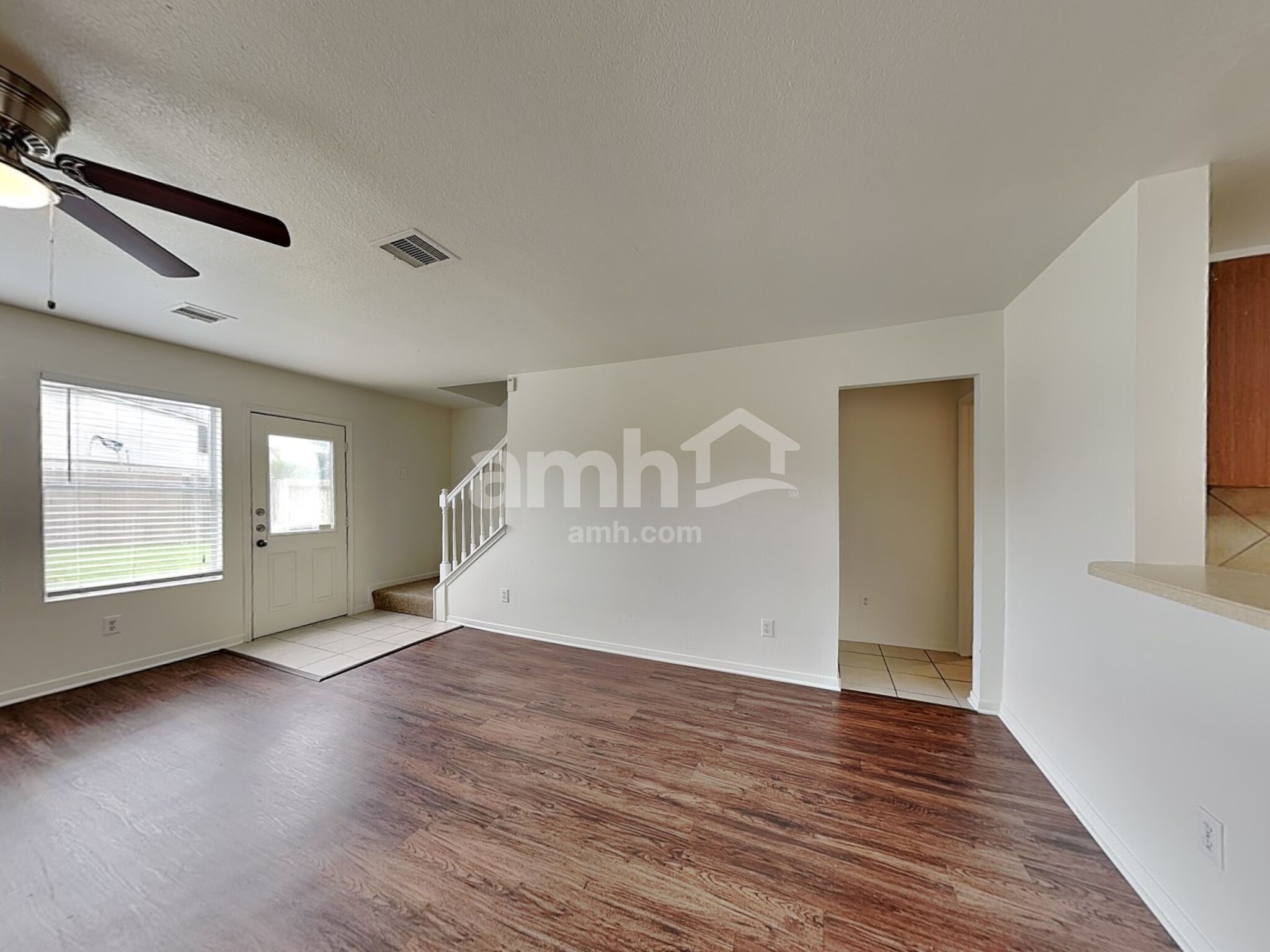 Building Photo - 5634 Cinnamon Lake Dr