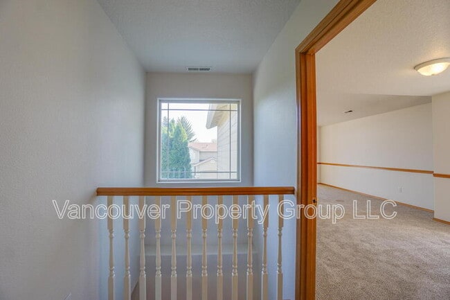 Building Photo - 6416 NE 163rd Ave