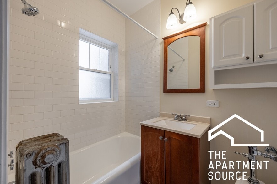 Building Photo - 602 Elgin Ave