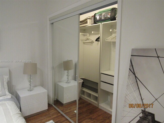 Building Photo - 1830 S Ocean Dr