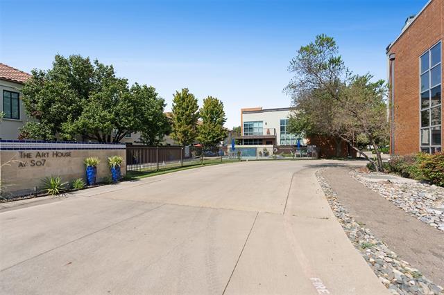 Building Photo - 2608 Museum Way