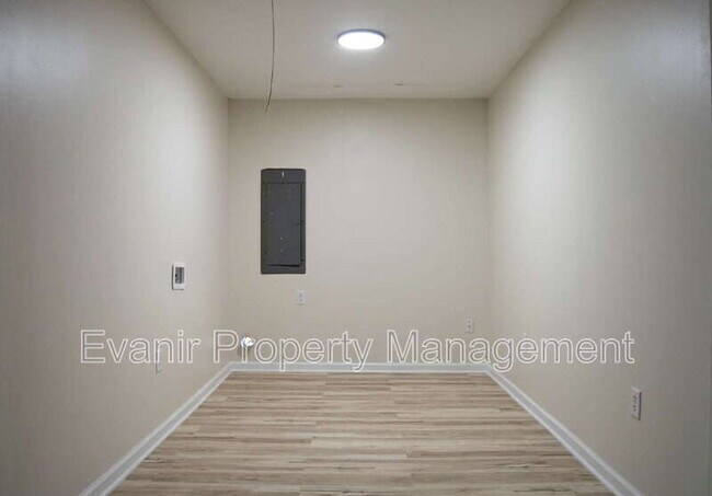 Building Photo - 280 S Charleston Rd