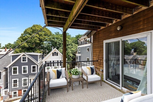 Building Photo - 11 Thomas Pk