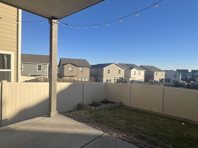 Building Photo - 8175 Talc Dr