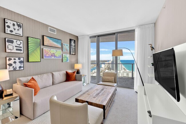 Primary Photo - 4011 S Ocean Dr