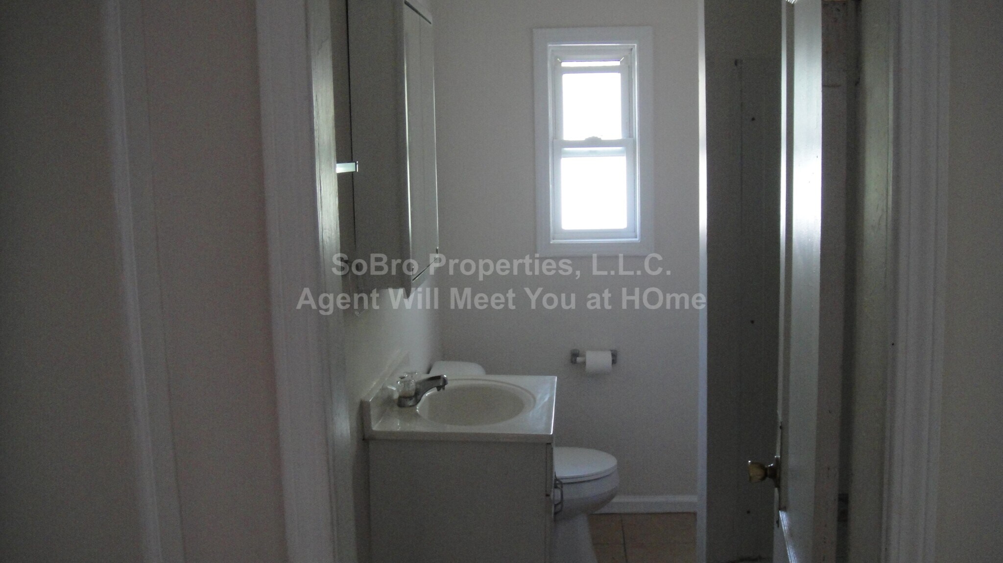 Building Photo - 4054 North Park Avenue