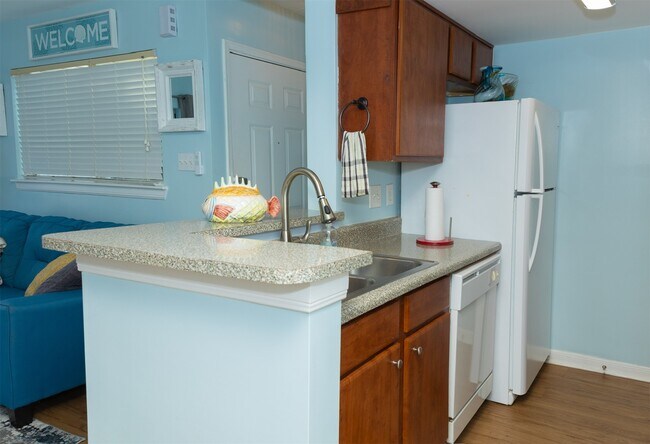 Building Photo - 3506 Cove View Blvd