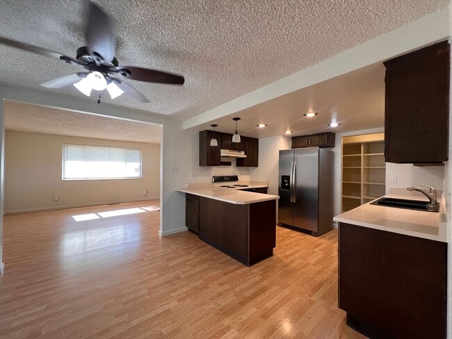 Building Photo - 3 bedroom 2 bath South Reno Home