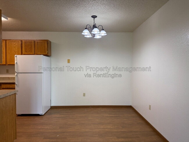 Building Photo - 1401 12th St E