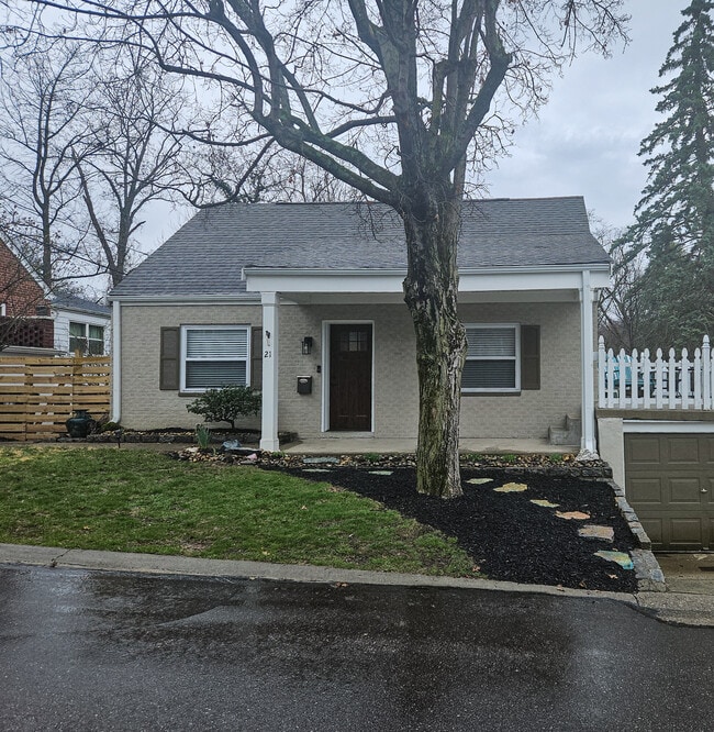 Primary Photo - 21 Howard Rd