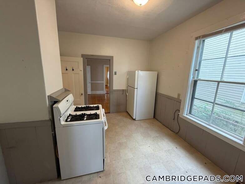 Primary Photo - 55 Rindge Ave