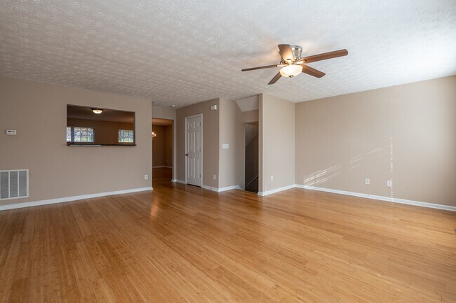 Building Photo - 6246 Redan Overlook