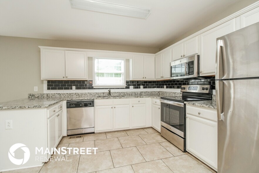 Building Photo - 2116 Camille Dr