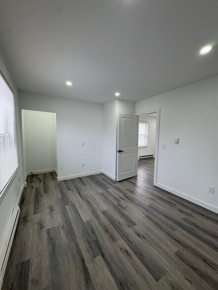 Building Photo - 96 Broughton Ave