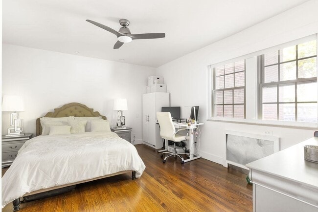 Building Photo - 1490 Beacon St