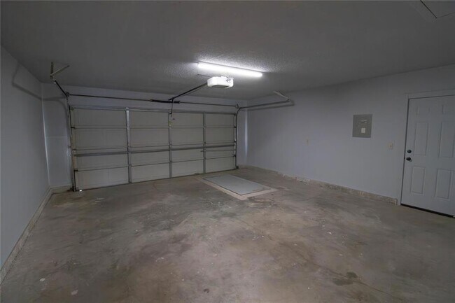 Building Photo - 525 NW 171st St