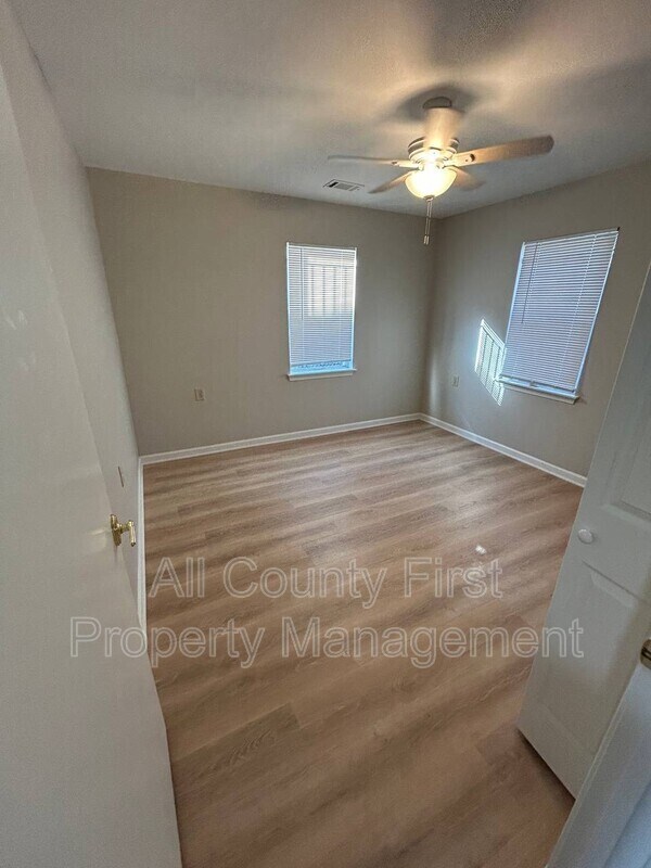 Building Photo - 69 Meldon Ave SE